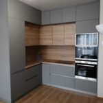 кухня з вбудованою технікою від виробника